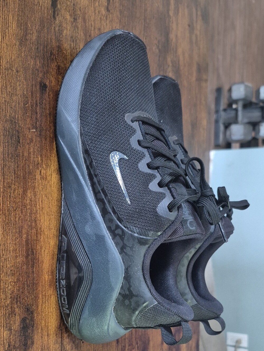 Nike Black Women's Zoom-Style Athletic Sneakers. 7.5